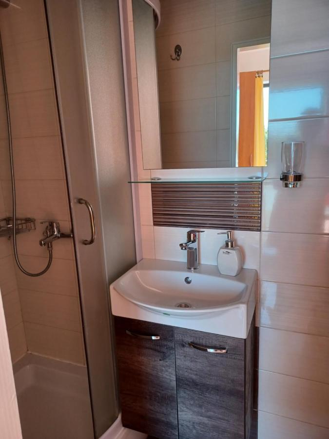 Apartmani Ivic Paka Rab Banjol Ngoại thất bức ảnh