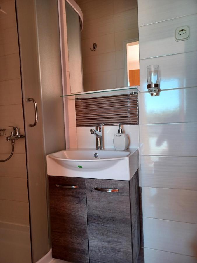 Apartmani Ivic Paka Rab Banjol Ngoại thất bức ảnh